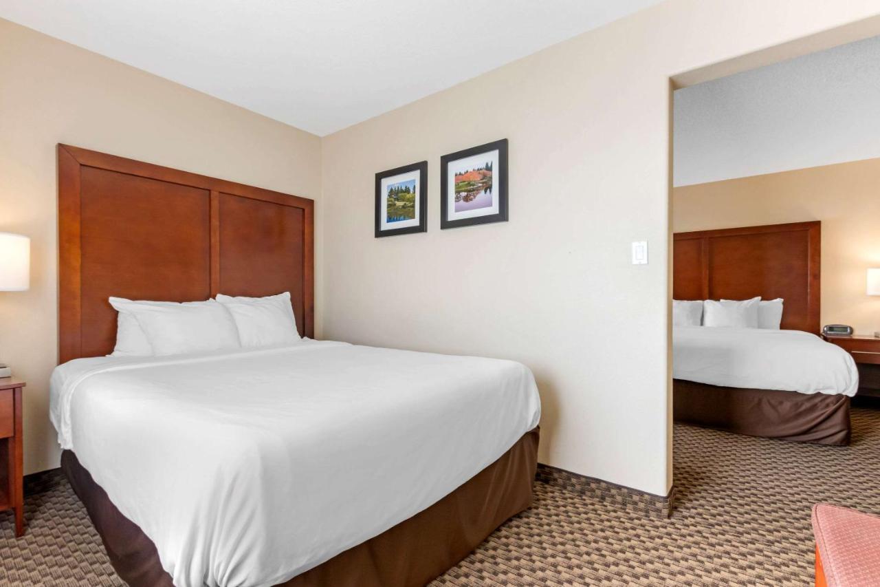Comfort Inn Lethbridge Exterior foto